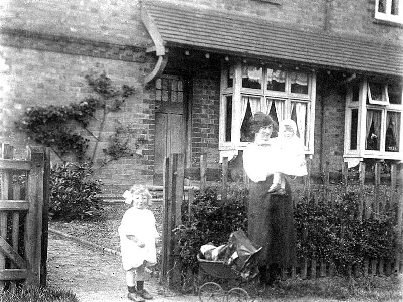 mm Old Clifton Village